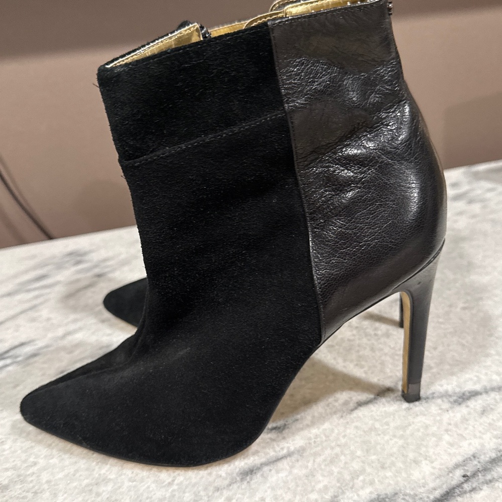 Ted baker london black suede stilleto bootie